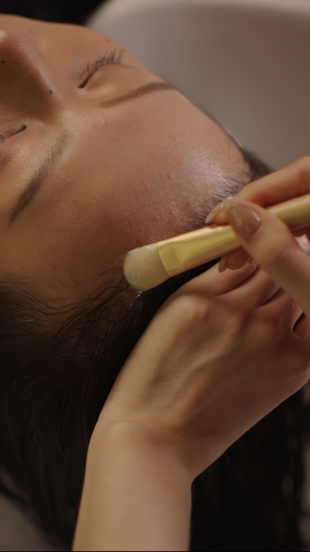 Scalp hydration treatment detail at NŌMI Head Spa
